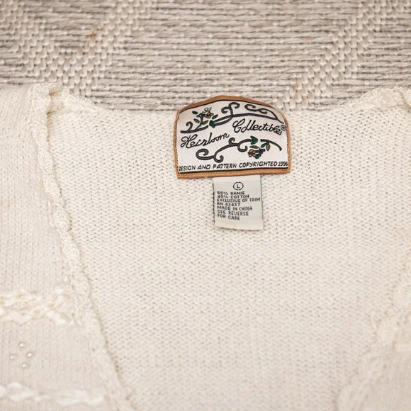 Vintage Grandma Sweater Sz L Knit Beaded Flowers Ivory GrannyCore Crochet Chunky - Picture 5 of 7